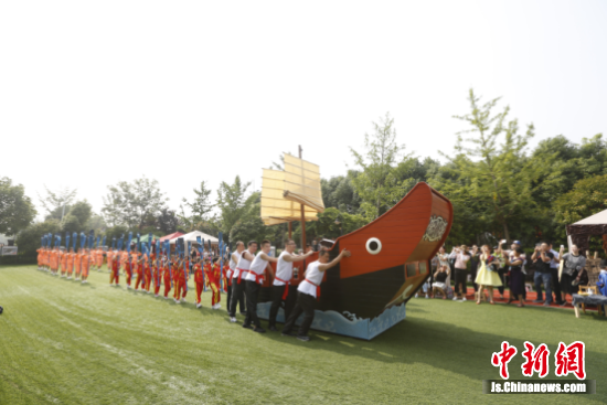 南京雨花台区普德村幼儿园第五届童话节开幕