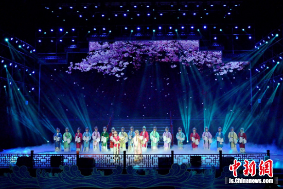 京杭大运河江苏流域戏曲文化传承与创新工程第二届戏曲教育成果展精彩亮相。