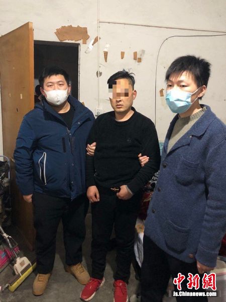 女子花3.5万买口罩只收到一块糕 警方抓获违法人