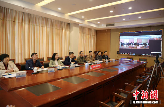 无锡、咸宁两地高职校“结对” 合办春季网络招聘会