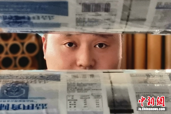 淮安一线员工冒高温促生产