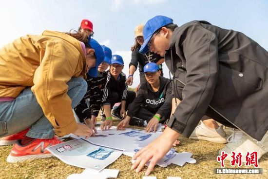 南京江北新区长芦街道：拓展“户外”廉政课堂