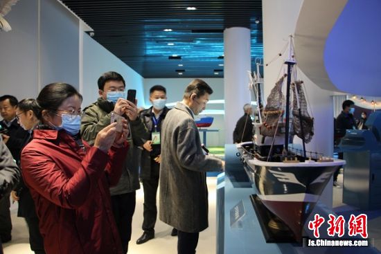 黄沙港总人口_江苏黄沙港海上捕鱼图