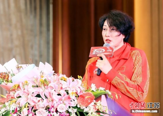 图为王丽娜。魏昌宝 摄 图为王丽娜。魏昌宝 摄
