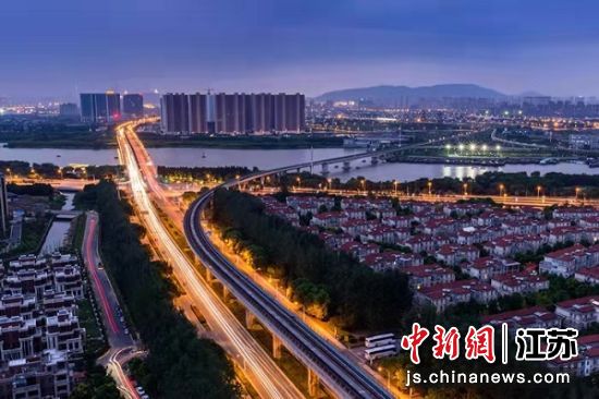 惠山新城夜景。惠山经开区供图 惠山新城夜景。惠山经开区供图