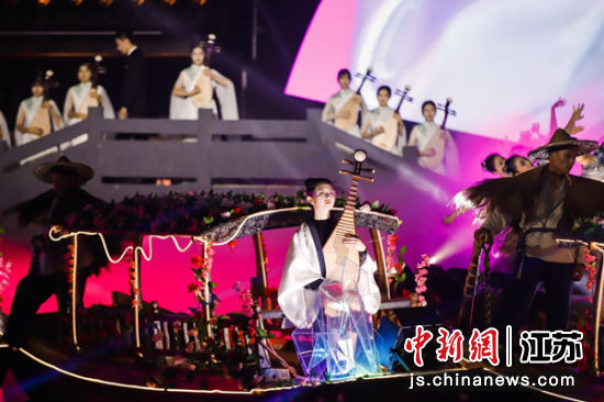 光影艺术节表演环节。荡口古镇供图 光影艺术节表演环节。荡口古镇供图