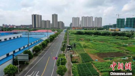 江苏电力巡检开启无人机自主模式。 国网江苏省电力有限公司供图 江苏电力巡检开启无人机自主模式。 国网江苏省电力有限公司供图