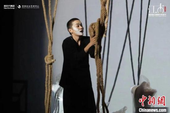 话剧《藤蔓》上演。 赵阳阳供图 话剧《藤蔓》上演。 赵阳阳供图