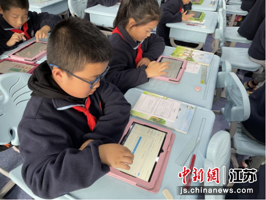 在‘双减’背景下,如何提高课堂教学质量,确保学生学业水平,是一道必答题。章璋 摄 在‘双减’背景下,如何提高课堂教学质量,确保学生学业水平,是一道必答题。章璋 摄