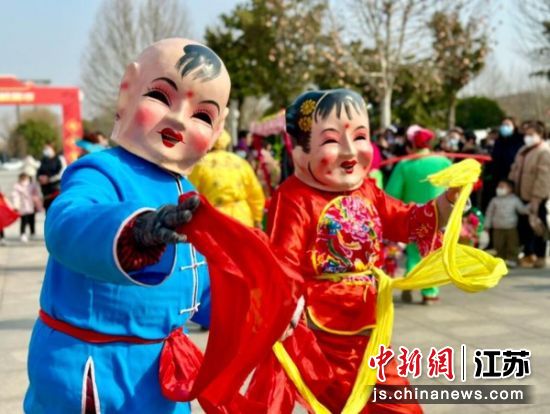 扭秧歌表演。贾汪区委宣传部供图 扭秧歌表演。贾汪区委宣传部供图