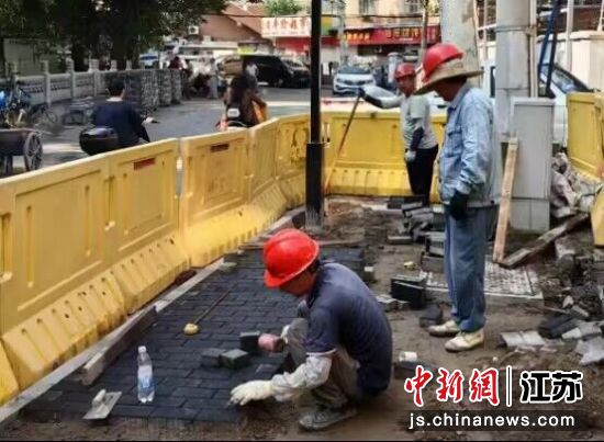 张公桥附近的道路出新前 南京市秦淮区朝天宫街道办事处供图 张公桥附近的道路出新前 南京市秦淮区朝天宫街道办事处供图