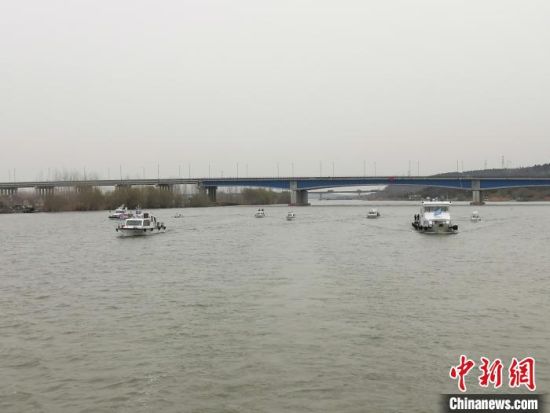 淮河干流进入为期4个月的春季禁渔期。卞京厦 摄 淮河干流进入为期4个月的春季禁渔期。卞京厦 摄