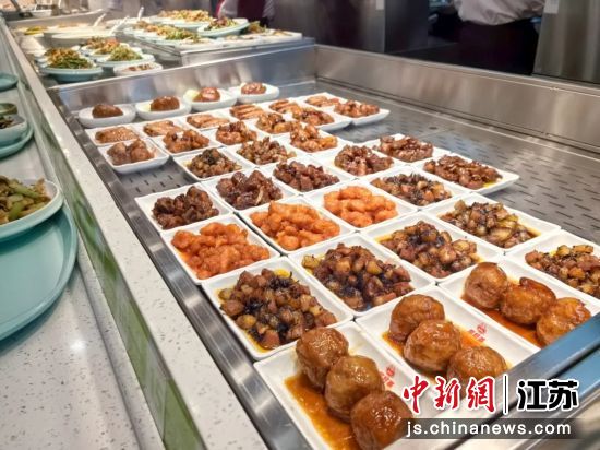 丰富的菜品。无锡鸿山旅游度假区供图 丰富的菜品。无锡鸿山旅游度假区供图