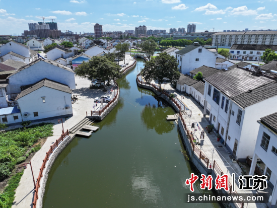 玉祁街道“水影色暖、景美文兴”新水乡画卷。玉祁街道办事处供图 玉祁街道“水影色暖、景美文兴”新水乡画卷。玉祁街道办事处供图