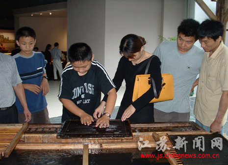 扬州中国雕版印刷博物馆正式对外开放(图)
