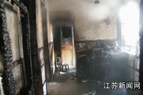 扬州高邮南海小区发生火灾 无人员伤亡--江苏新