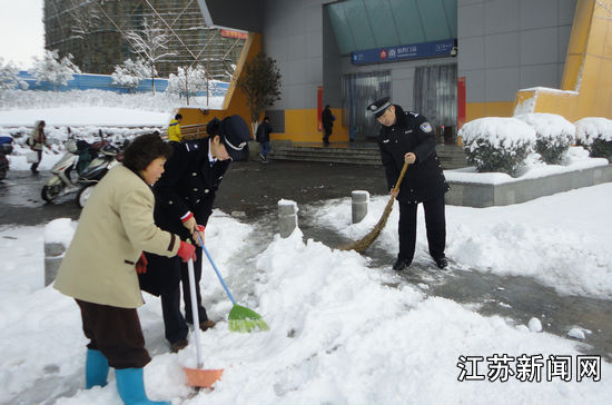 南京海事局强化暴雪天气渡运安全监管--江苏新