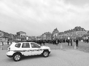 江苏5个旅行团共180人在巴黎 多名领队报平安