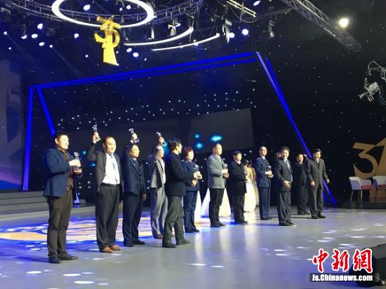 徐州评选2016年度 最美消费维权人物 --中国新